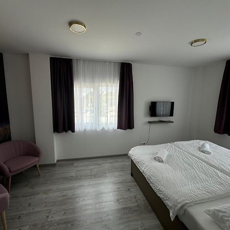 Pótkerék Motel Győr Exterior foto