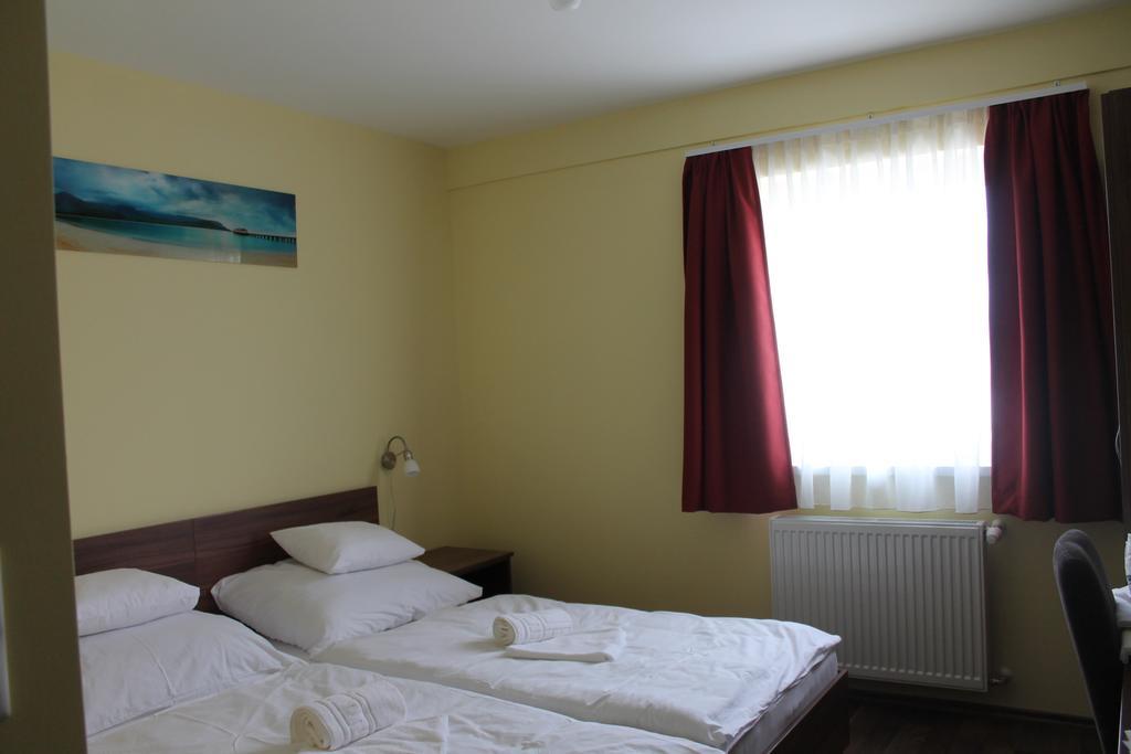 Pótkerék Motel Győr Habitación foto